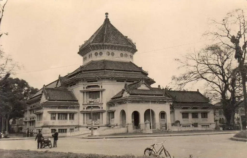 Phần 4.1 | Phong Cách Đông Dương Giai Đoạn Đầu Tại Việt Nam (1920 - 1945): Sự Kết Hợp Tinh Tế của Kiến Trúc Đông Dương và Văn Hóa Việt — ảnh 1