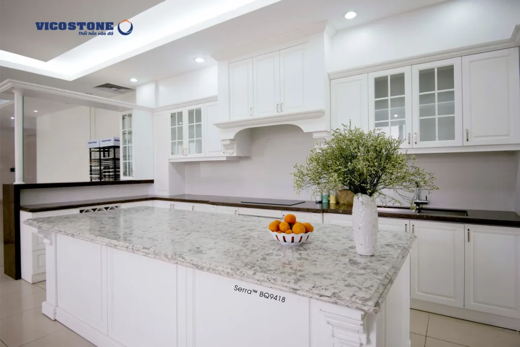 Bề mặt Serra BQ9418 trong không gian minh họa