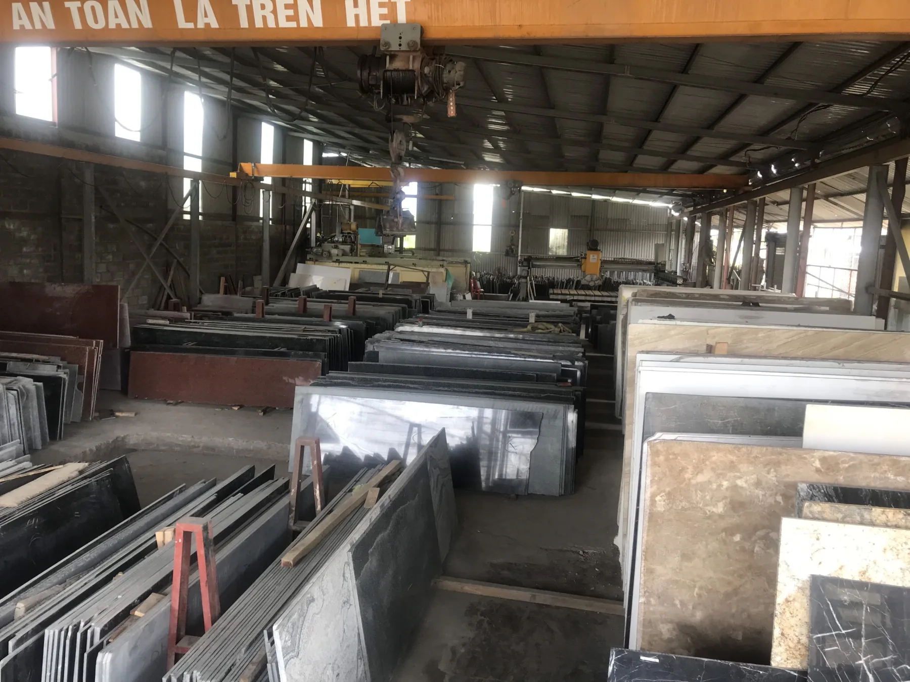 Xưởng gia công đá Bymehome tại Long An