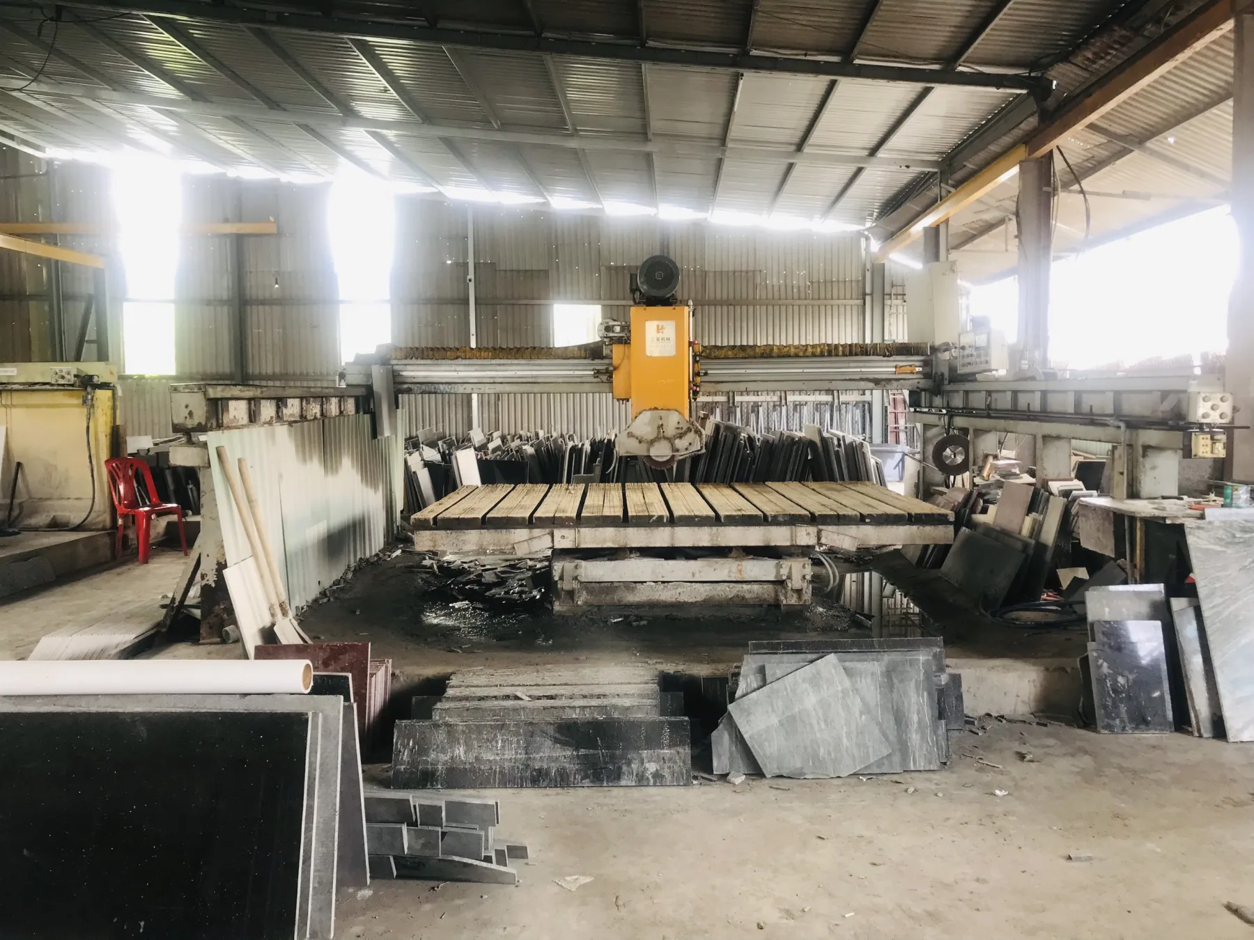 Xưởng gia công đá Bymehome tại Long An
