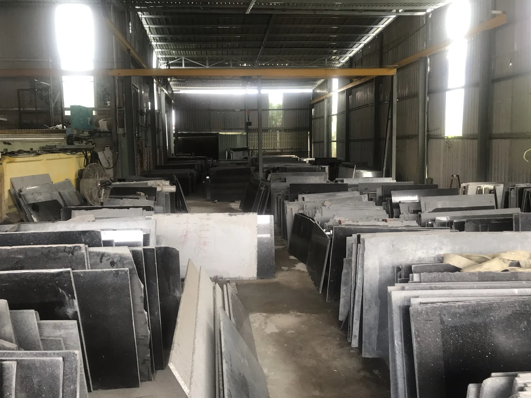 Xưởng gia công đá Bymehome tại Long An