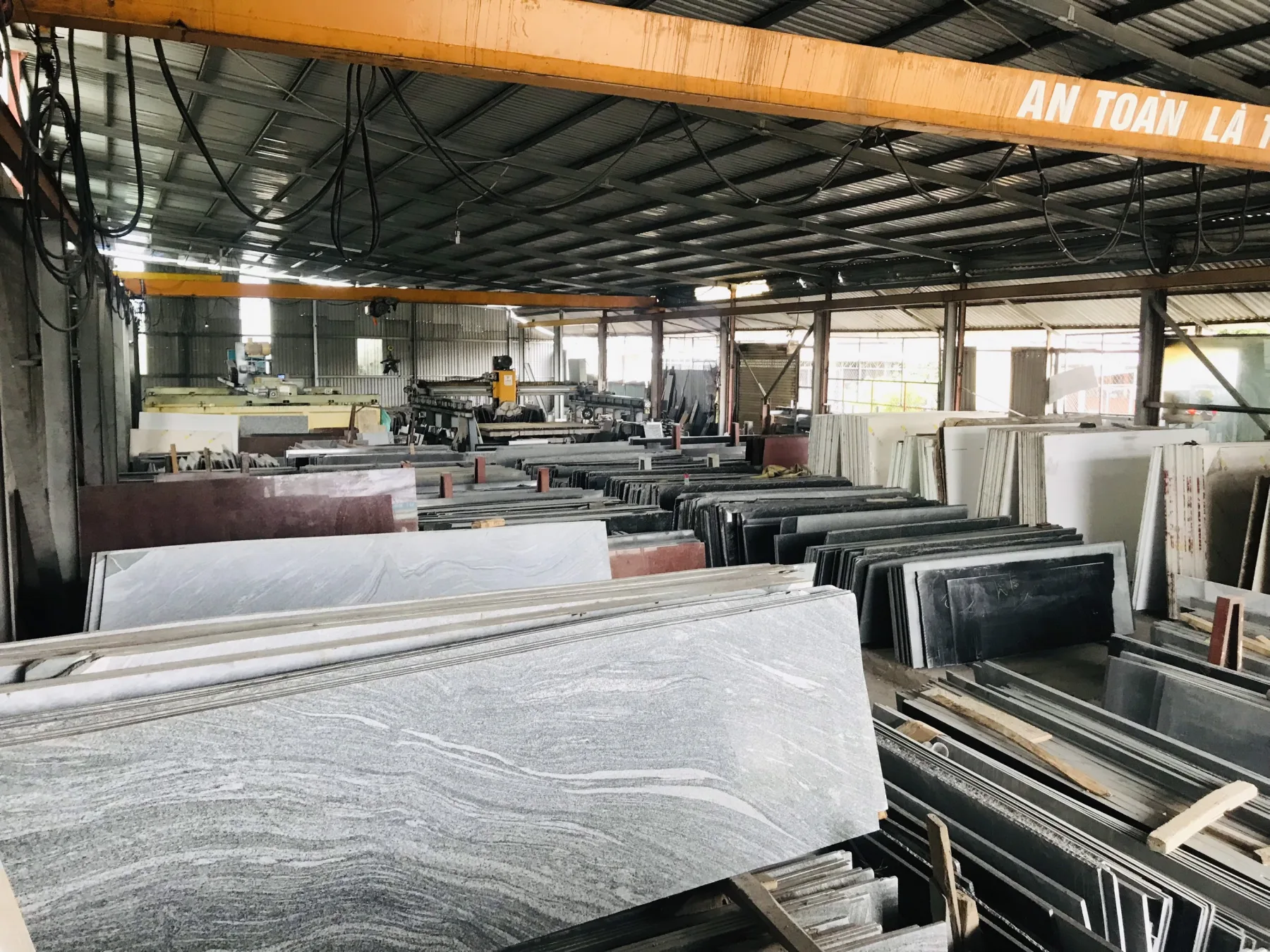 Xưởng gia công đá Bymehome tại Long An